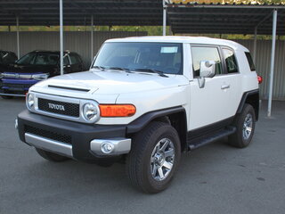 2022 Toyota FJ Cruiser, белый, 2000000 рублей, вид 1