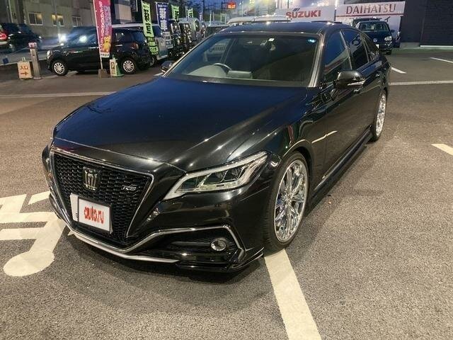 Toyota Crown 2018 черный