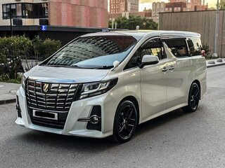 2017 Toyota Alphard III, белый, 2420000 рублей, вид 1