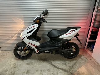 Yamaha aerox 50cc sales