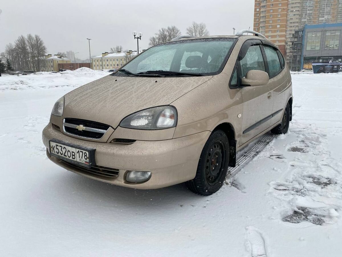 Бежевый Шевроле Rezzo