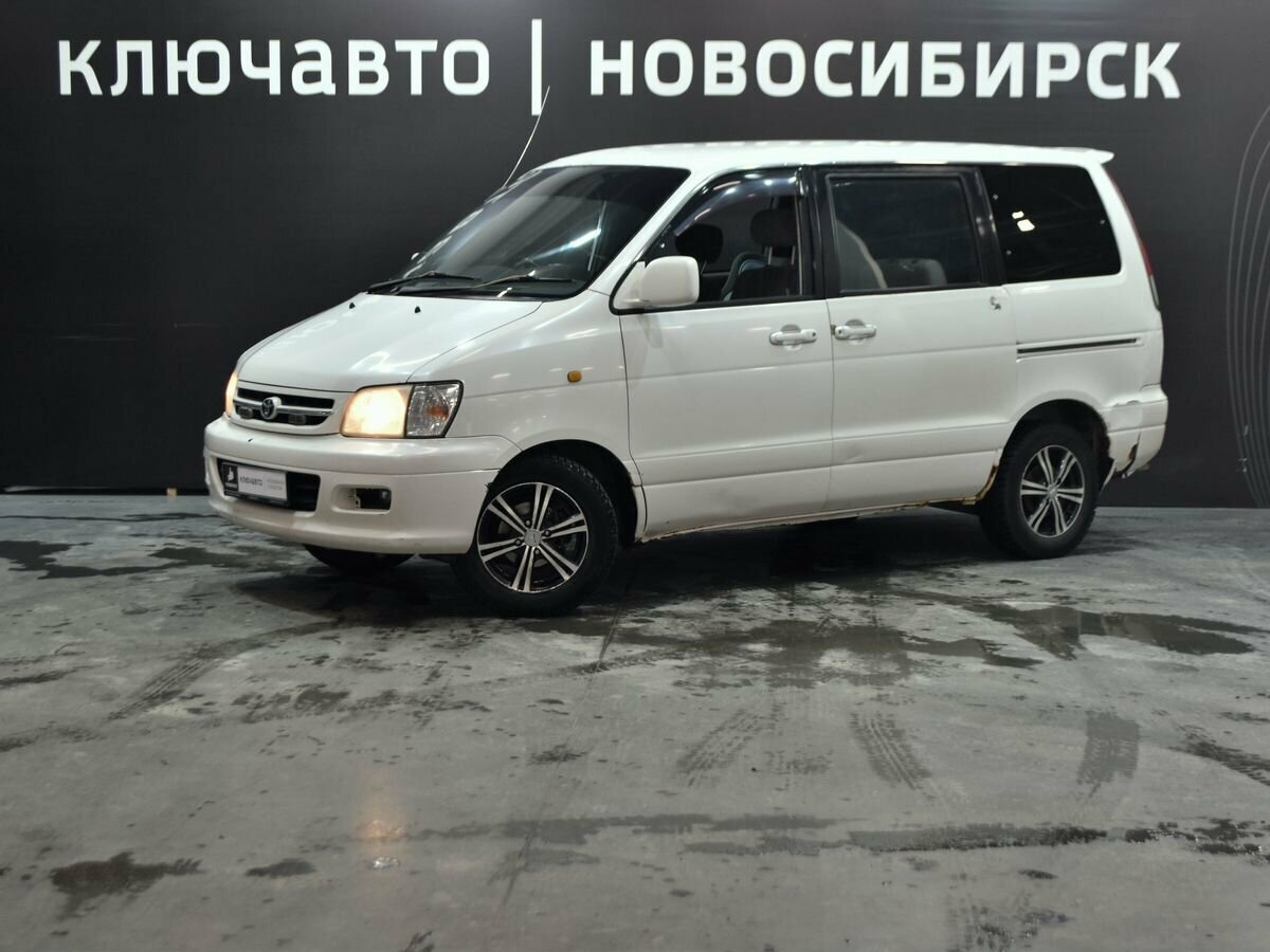 Toyota Town Ace IV Noah