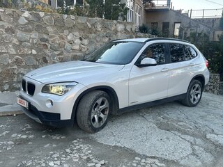 2014 BMW X1 20i I (E84) Рестайлинг, белый, 2000000 рублей, вид 1