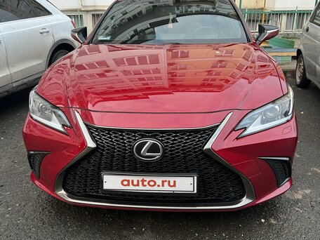 Выбор спортивного автомобиля Lexus: роскошь или необходимость?