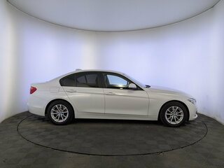 2017 BMW 3 серии 320i VI (F3x) Рестайлинг, белый, 1997000 рублей, вид 4