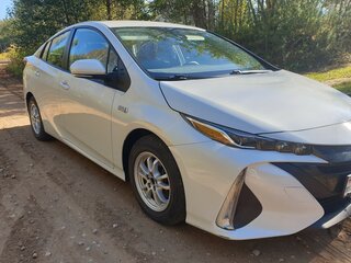 2020 Toyota Prius PHV ZVW52 Prime IV (XW50), белый, 2150000 рублей, вид 1