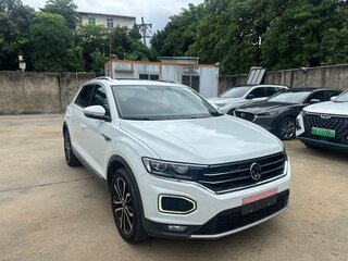 2021 Volkswagen T-Roc I, белый, 1800000 рублей, вид 1