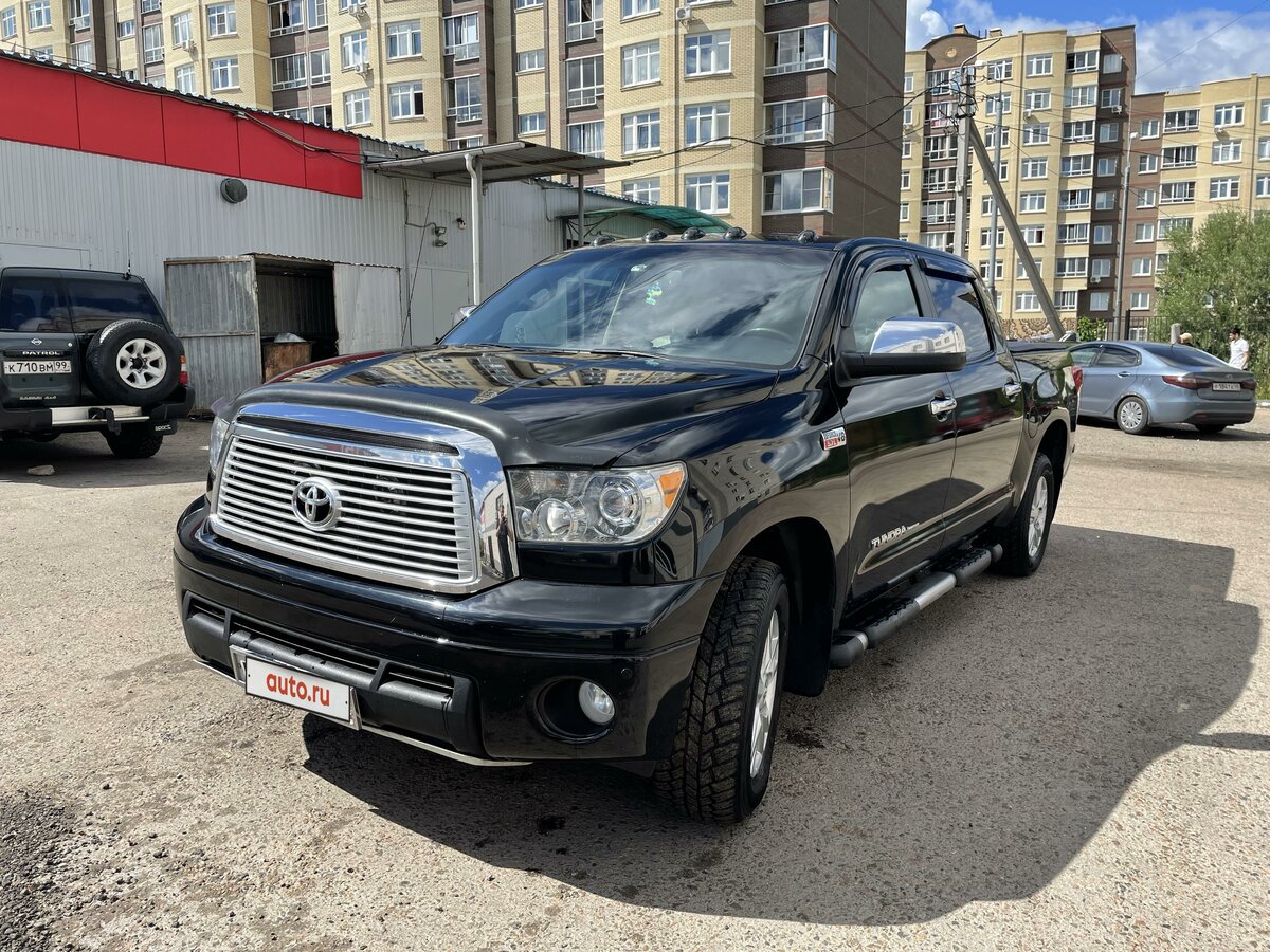 Купить б/у Toyota Tundra II CrewMax 5.7 AT (381 л.с.) 4WD бензин ...