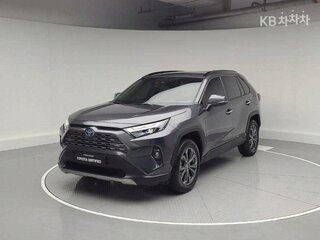 2023 Toyota RAV4 V (XA50), серый, 3050000 рублей, вид 1