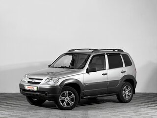 2015 Chevrolet Niva I Рестайлинг, серебристый, 570000 рублей, вид 1