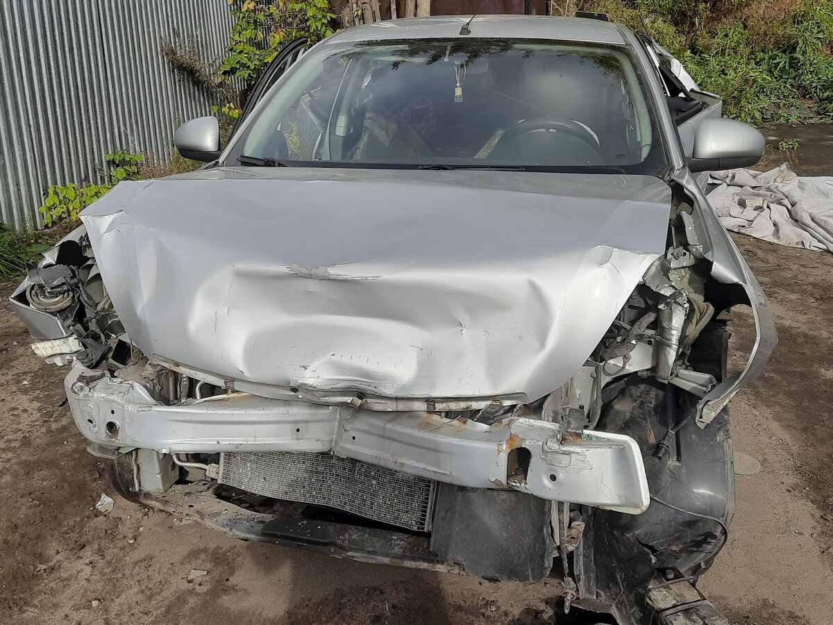 Купить б/у Nissan Almera III (G15) 1.6 MT (102 л.с.) бензин механика в ...