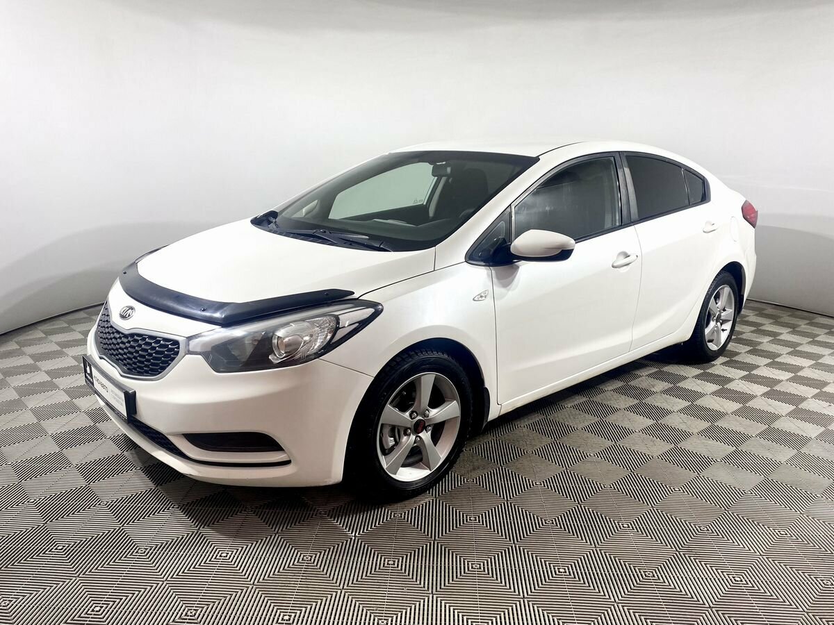 Купить б/у Kia Cerato III 1.6 AT (130 л.с.) бензин автомат в Челябинске: бежевый