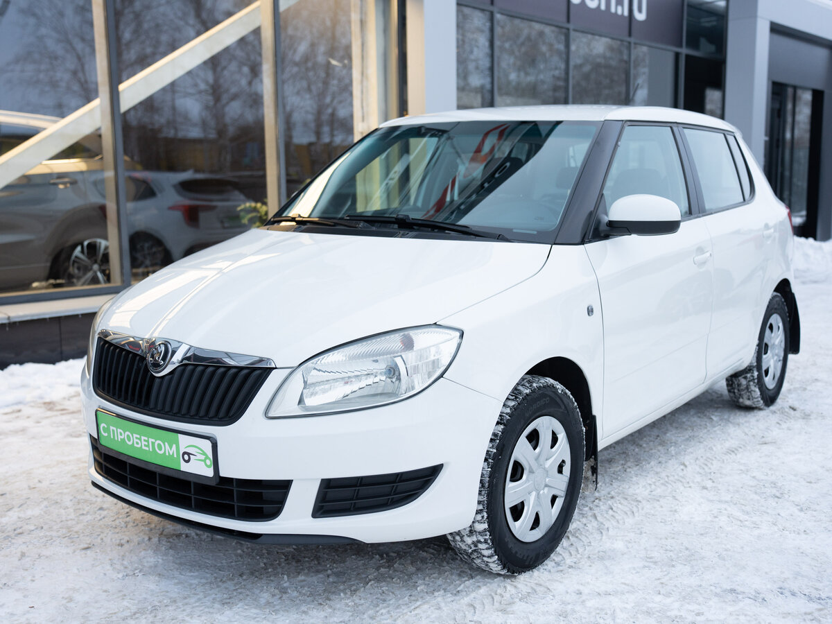 Купить б/у Skoda Fabia II Рестайлинг 1.2 MT (70 л.с.) бензин механика в ...