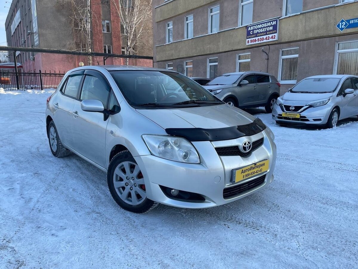 Купить б/у Toyota Auris I 1.3 MT (101 л.с.) бензин механика в Кемерове ...