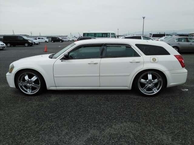 Купить б/у Dodge Magnum II 2.7 AT (193 л.с.) бензин автомат в Москве ...