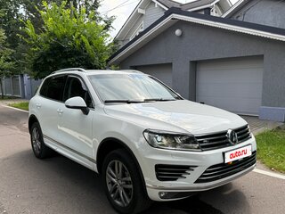 2016 Volkswagen Touareg II Рестайлинг, белый, 2090000 рублей, вид 1