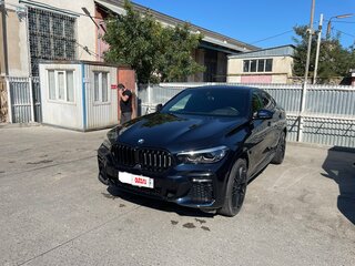 2022 BMW X6 40i III (G06), чёрный, 7900000 рублей, вид 1
