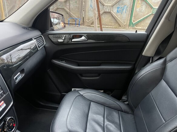 2016 Mercedes-Benz GLE 400 I (W166), чёрный, 3040000 рублей - вид 10