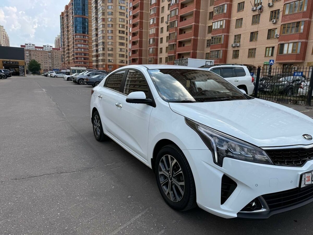 Купить б/у Kia Rio IV Рестайлинг 1.6 AT (123 л.с.) бензин автомат в ...