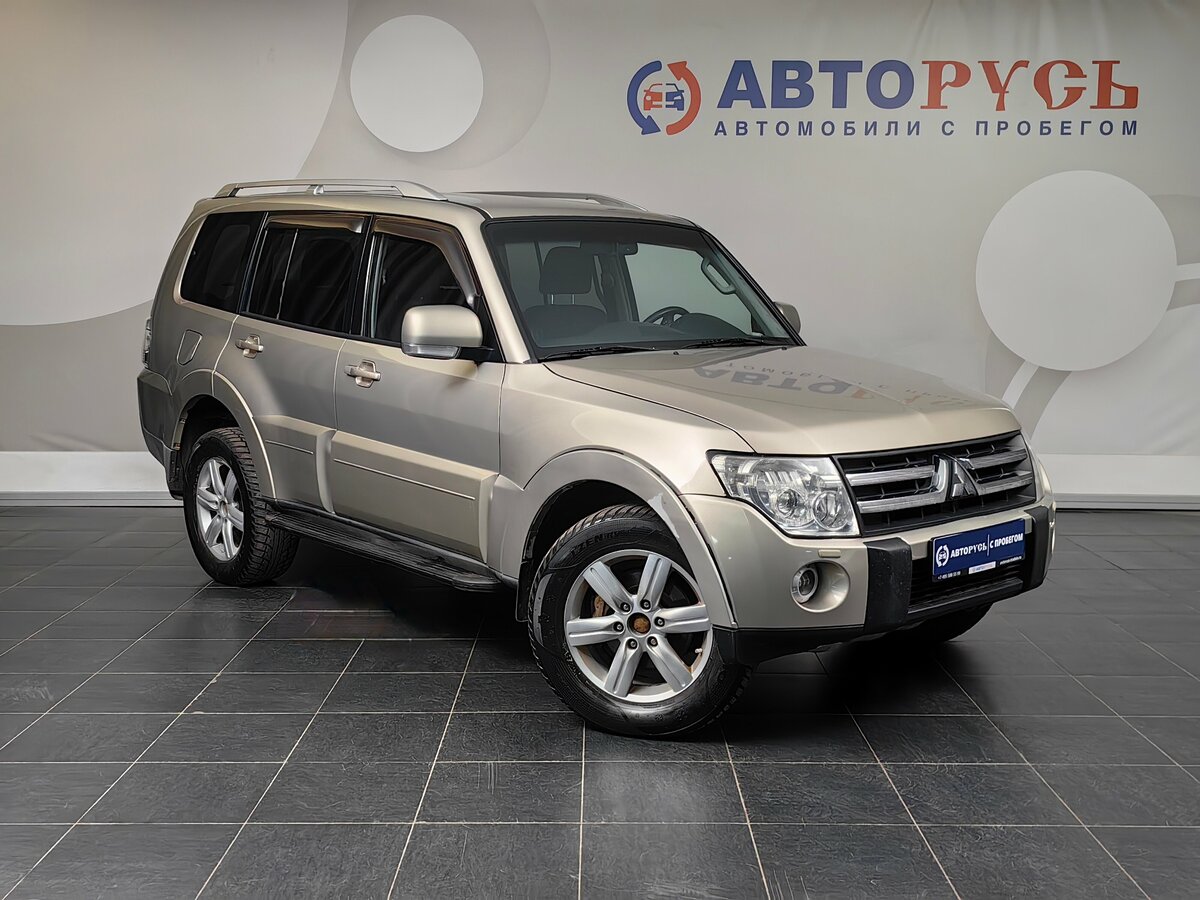 Mitsubishi Pajero IV