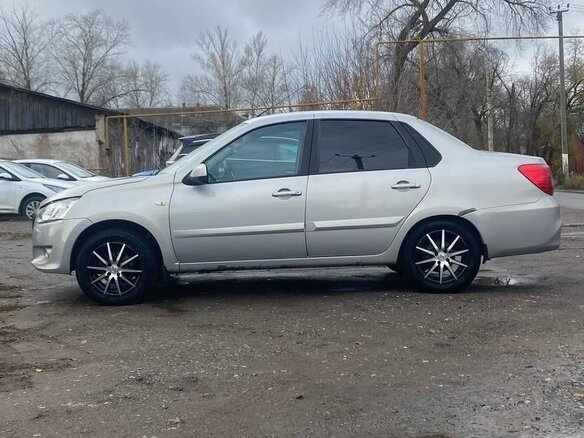 2018 Datsun on-DO I, серебристый, 400000 рублей - вид 3