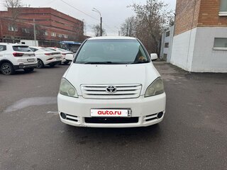 2003 Toyota Ipsum II (M20), белый, 500000 рублей, вид 1