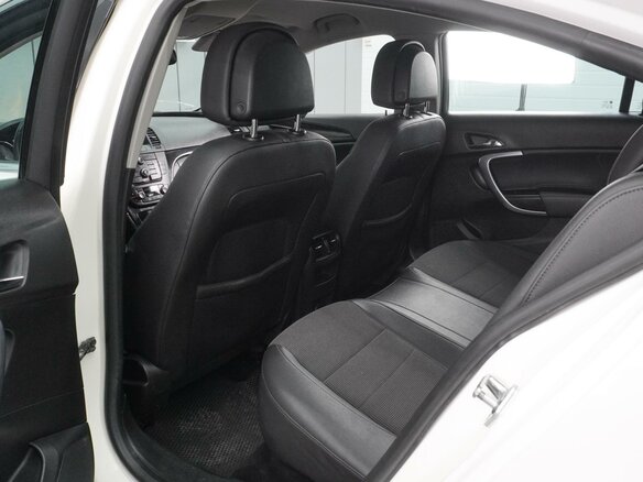 2011 Opel Insignia I, белый, 724000 рублей - вид 10