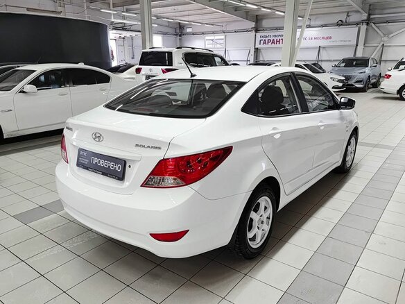 2014 Hyundai Solaris I Рестайлинг, белый - вид 4