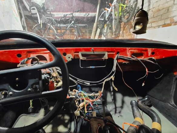 1981 Porsche 924 5-speed, красный, 1750000 рублей - вид 28