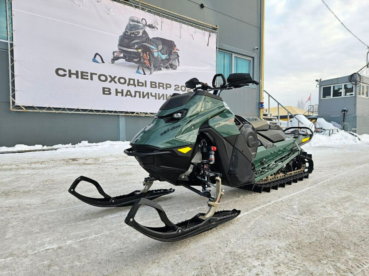 BRP Ski-Doo Summit 850