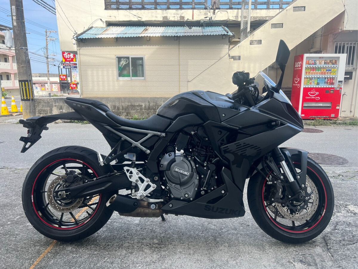 Suzuki GSX-8R