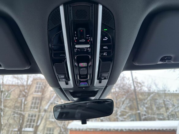 2021 Porsche Cayenne III, серый - вид 18