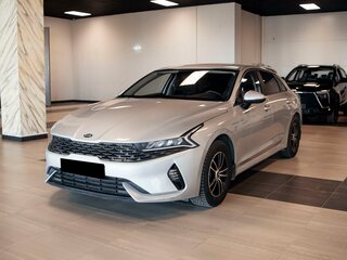 Kia K5 III