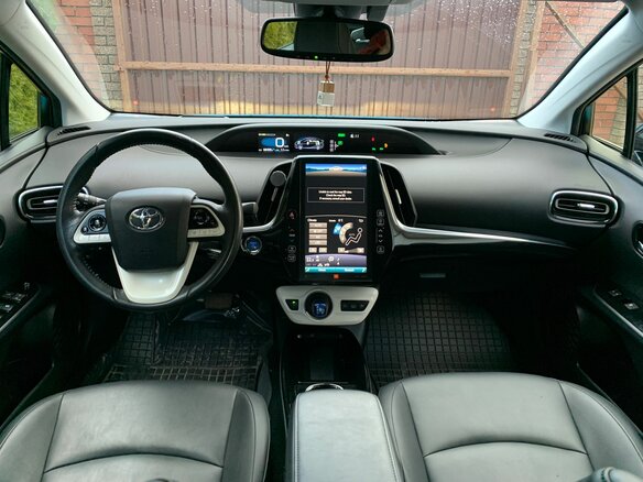 2018 Toyota Prius PHV ZVW52 Prime IV (XW50), голубой, 1960000 рублей - вид 12