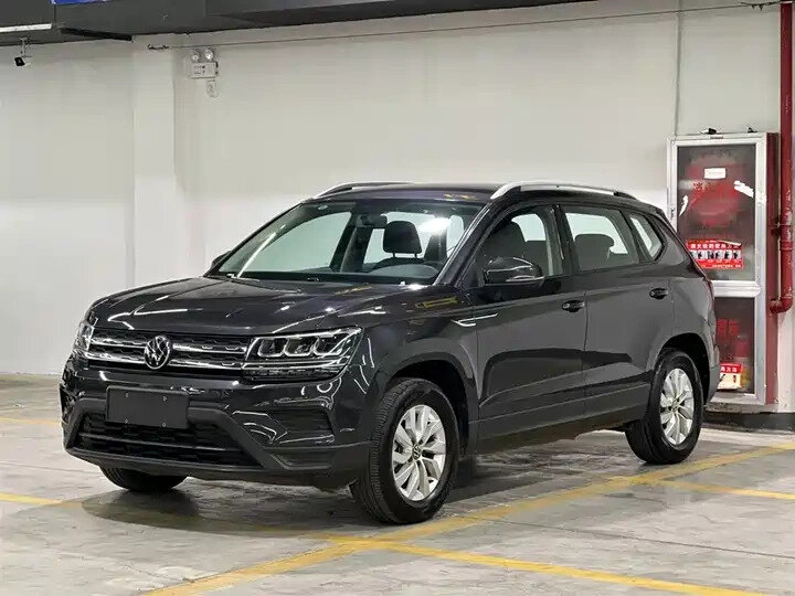 Volkswagen Tharu I