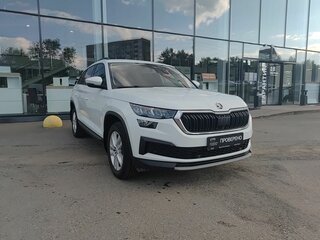 2021 Skoda Kodiaq I Рестайлинг, белый, 2875000 рублей, вид 3