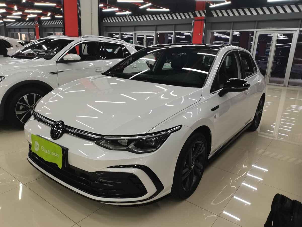 Volkswagen Golf VIII