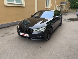 2017 BMW 7 серии Long 750Li xDrive VI (G11/G12), чёрный, 2950000 рублей, вид 1