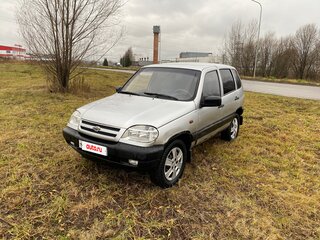 2005 Chevrolet Niva I, серебристый, 300000 рублей, вид 1