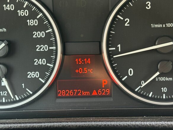 2012 BMW 3 серии 320i V (E90/E91/E92/E93) Рестайлинг, серый, 950000 рублей - вид 8