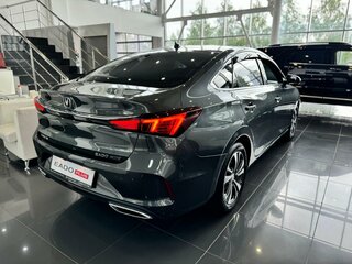 2024 Changan Eado Plus, серый, 2489900 рублей, вид 4