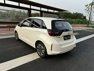 2021 Honda Fit IV, белый, 1050002 рублей, вид 4