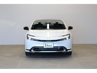 2023 Toyota Prius V (XW60), белый, 2150000 рублей, вид 1