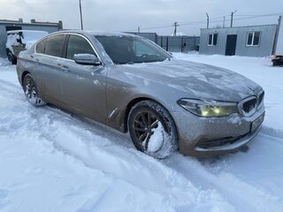 2020 BMW 5 серии 520d xDrive VII (G30/G31/G38), серебристый, 3080000 рублей, вид 3