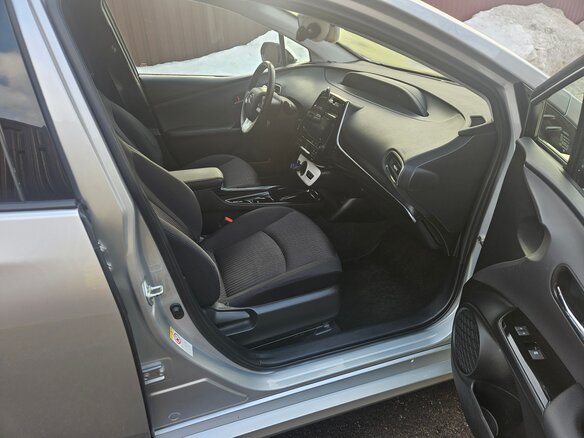 2018 Toyota Prius PHV ZVW52 IV (XW50), серый, 2050000 рублей - вид 10