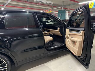 2025 Porsche Cayenne III Рестайлинг, чёрный, 13540000 рублей, вид 4