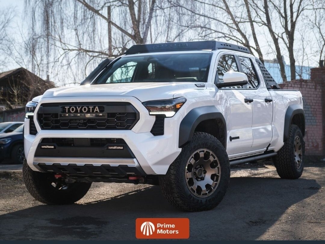 Toyota Tacoma IV