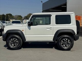 2023 Suzuki Jimny Sierra IV, белый, 1593000 рублей, вид 4