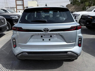 2026 Toyota Urban Cruiser III, серебристый, 2650000 рублей, вид 3