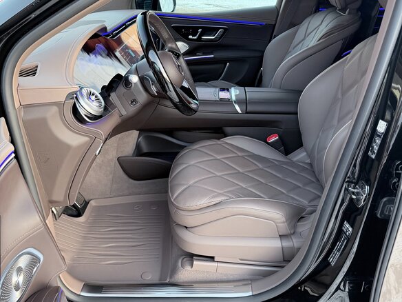 2024 Mercedes-Benz Maybach EQS SUV 680, чёрный, 22000000 рублей - вид 27